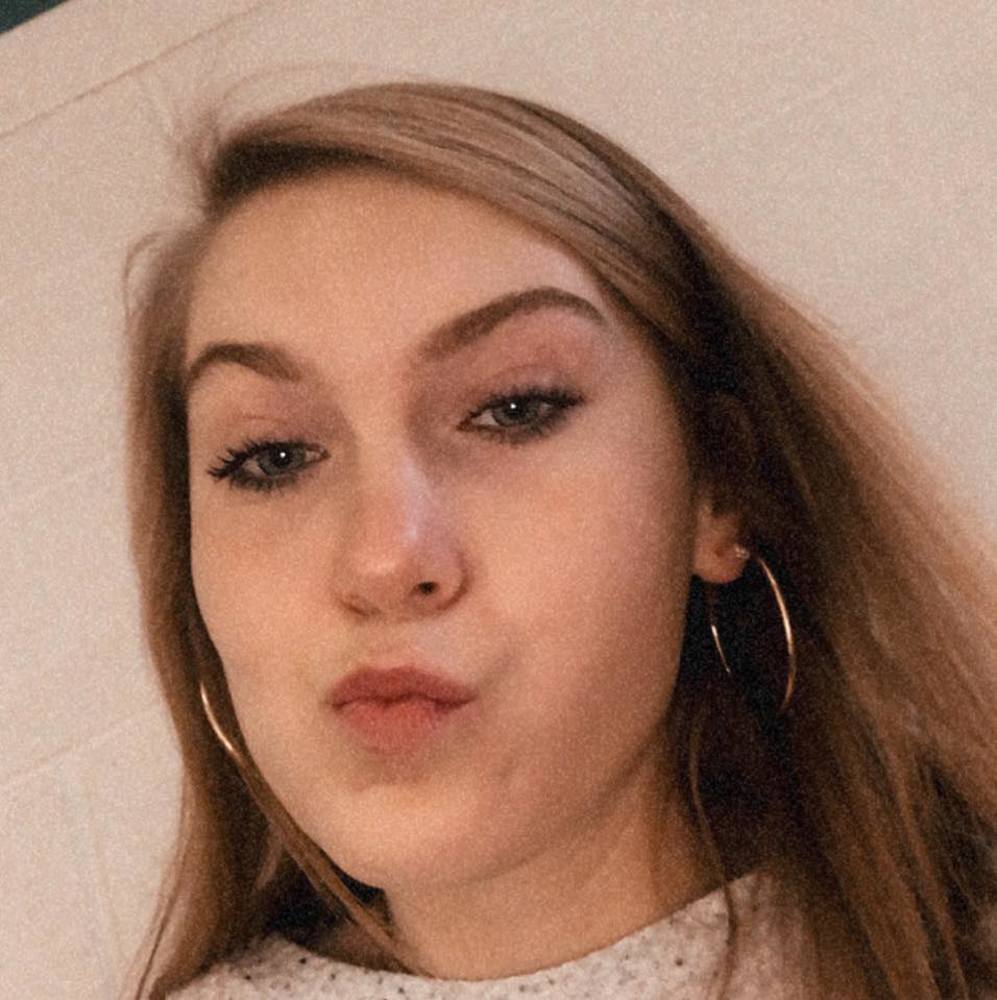 Meet your Posher, Kelsie